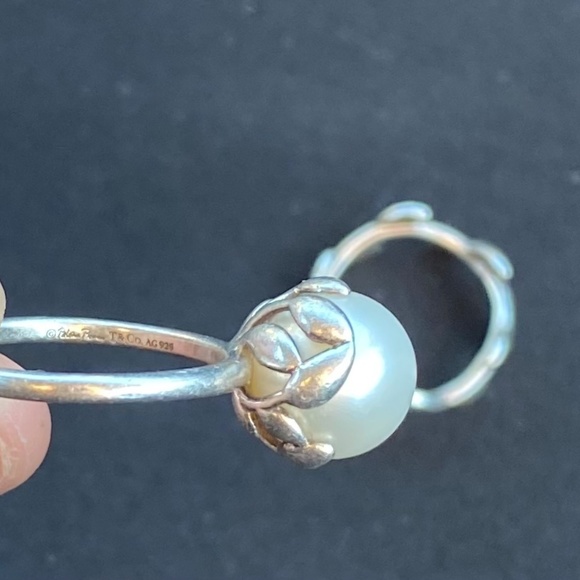 Tiffany olive leaf pearl ring and olive leaf band ring - Picture 2 of 9